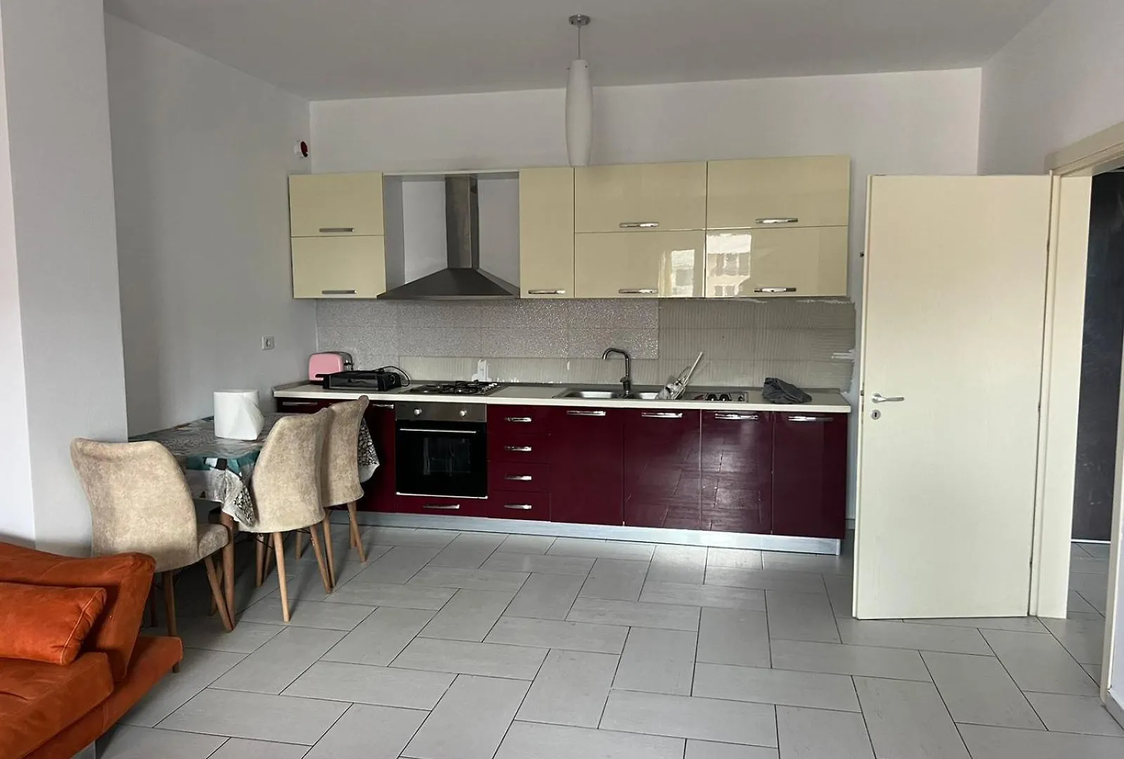 Seaside Henri Apartment Дуррес
