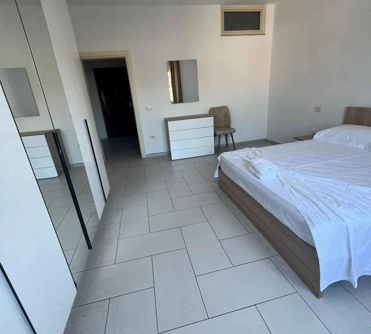 Seaside Henri Apartment Дуррес Албания