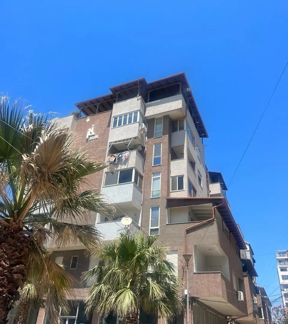 Seaside Henri Apartment Дуррес
